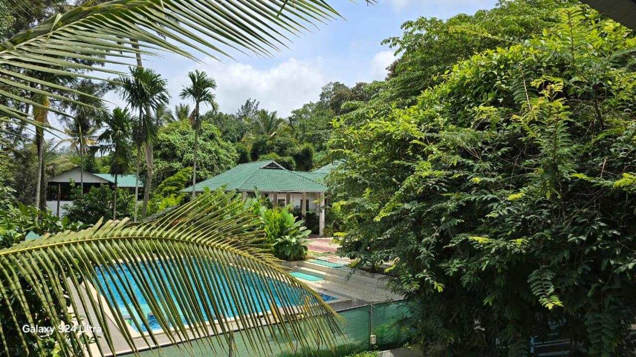 Green Aura Private Villas Sultan Bathery Exterior foto